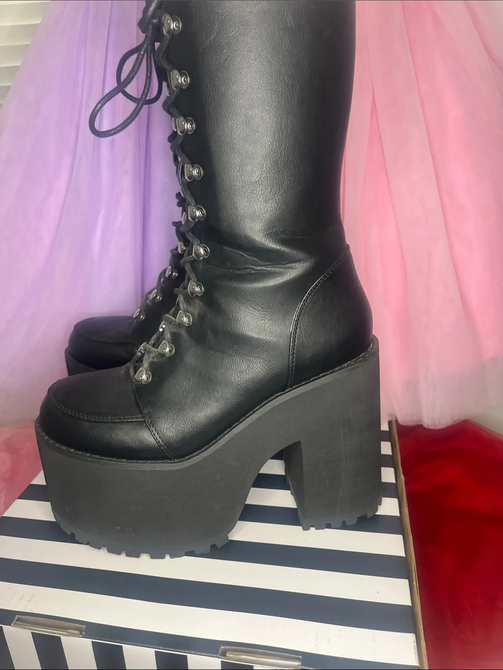 YRU Black Lace-Up Platform Boots for Women